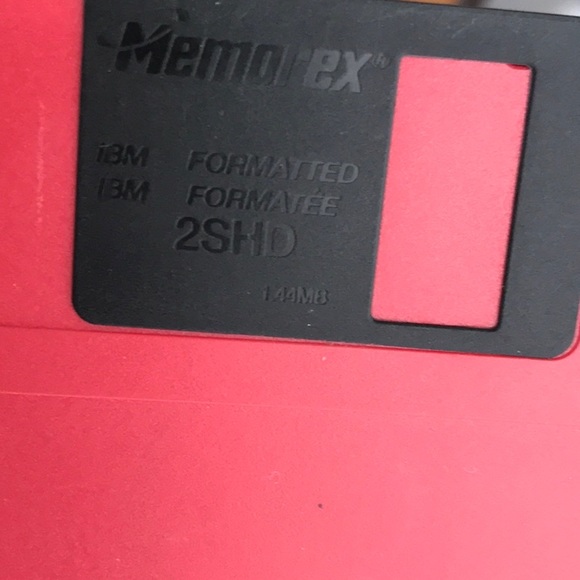 Floppy Disks 3.5 vintage red yellow black blue 63 sticky labels - Picture 6 of 6